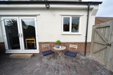 Patio 2.jpg