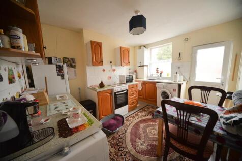 Kitchen 2.jpg