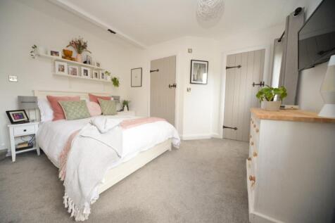 Bedroom One.jpg