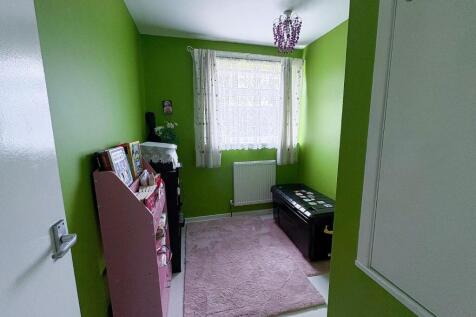 Bed 3.jpg