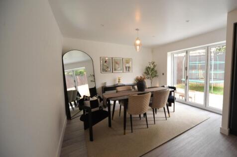 Dining Area.jpg