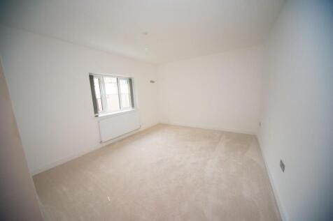 Bedroom 3 1st floor.jpg