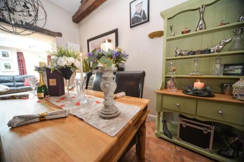 Dining area.jpg