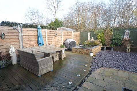 Pond and decking.jpg