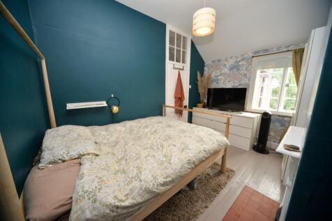Bedroom 2 2.jpg