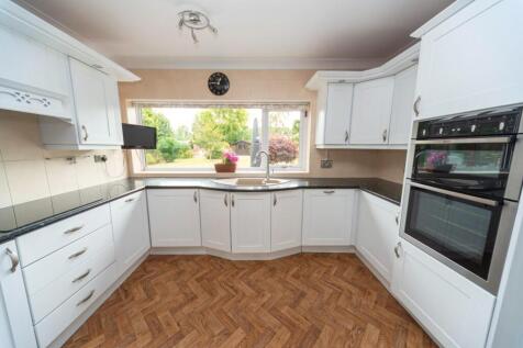 Kitchen (2)