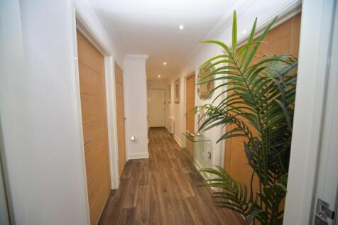 Hallway.jpg
