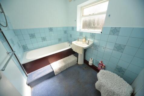 Bathroom.jpg