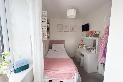Bedroom 3.jpg