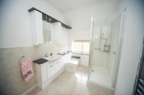 Shower Room.jpg