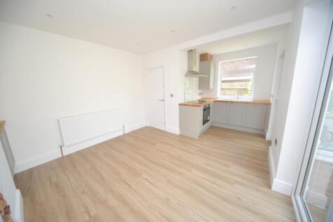 Dining to Kitchen.jpg