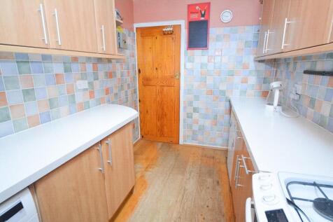 Kitchen 2.jpg