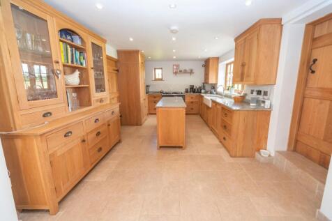 Kitchen .JPG