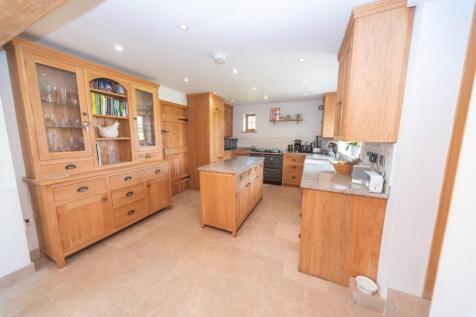 Kitchen area  2.JPG