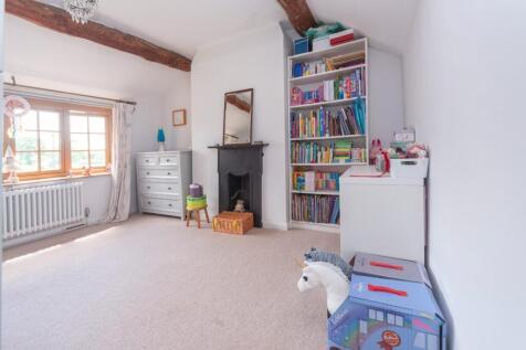 Bedroom 2.JPG