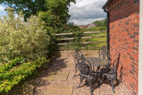 Patio 3.JPG