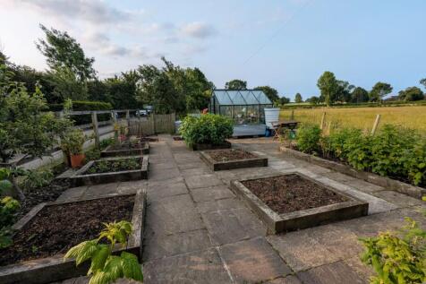 Clog Cottage Garden.jpg