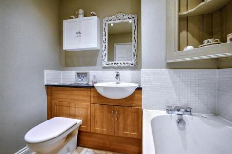 Bathroom.jpeg