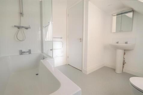 bathroom (2).jpeg