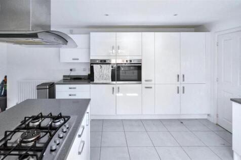 Kitchen Dining (12).jpeg