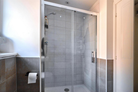 Family bathroom (7)-fotor-20250402182632.png