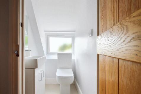 Second Floor Cloakroom