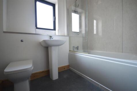 Bathroom.JPG
