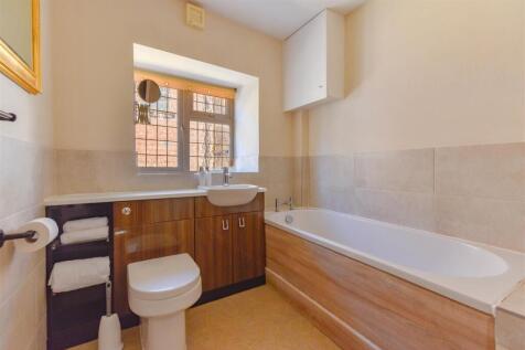 0031bathroom.jpg