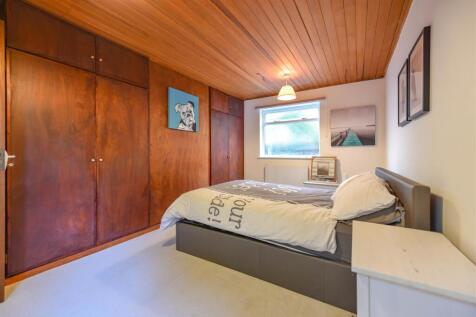 bed22.jpg