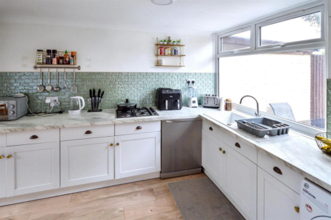 Kitchen (2).png