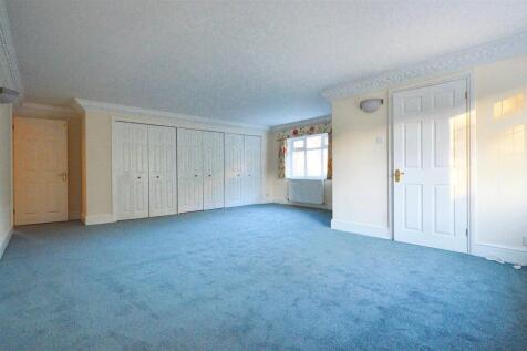 Master Room (2).jpg