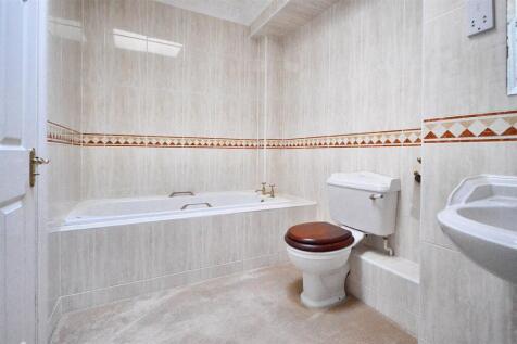 Bathroom.jpg