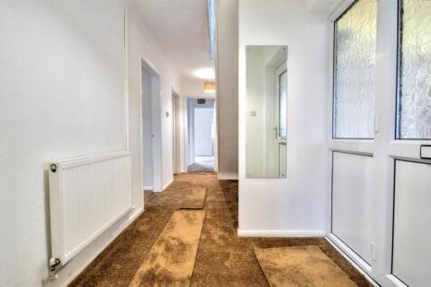 2. entrance Hall.jpeg
