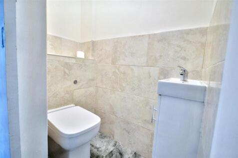 6. WC.jpeg