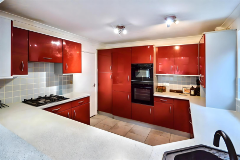 4. Kitchen (1).png