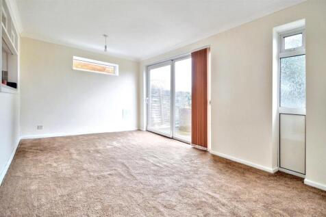 5. Dinning Room  (2).jpeg
