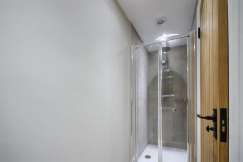 Shower Room (2).jpeg