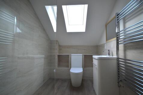 En-Suite To Master Bedroom