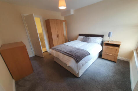 1 bed terraced house to rent London Road, Portsmo