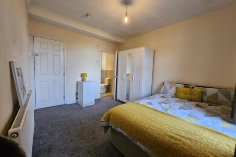 En Suite room available for rent in Wimbledon Par