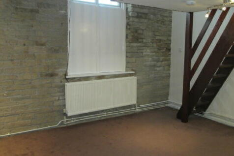 ENTRANCE PORCH