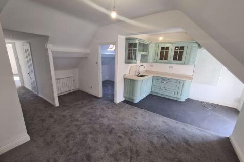 Kitchen Lounge Area