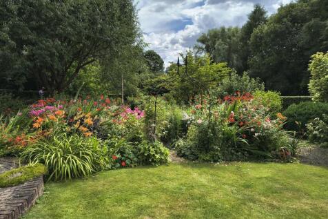 Garden 2.jpg