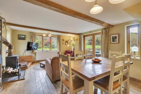 Cwm Linton Farmhouse