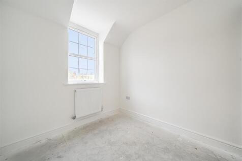 1369874-24-68efcbf2f3835-ARW .jpg