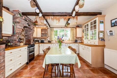 Pineridge - Internal-14.JPG