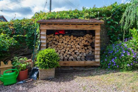LOG STORE