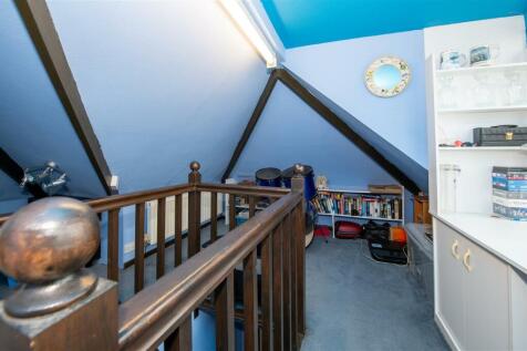 ATTIC ROOM