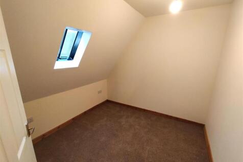 L Bedroom 3.jpg