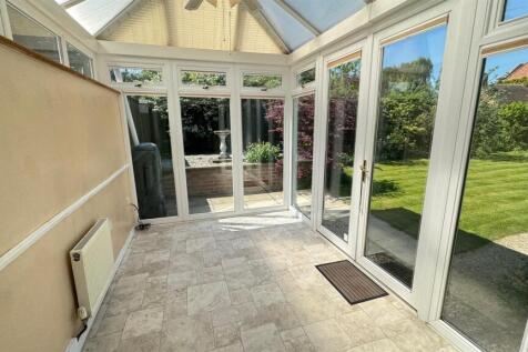 Hollies Conservatory.jpg
